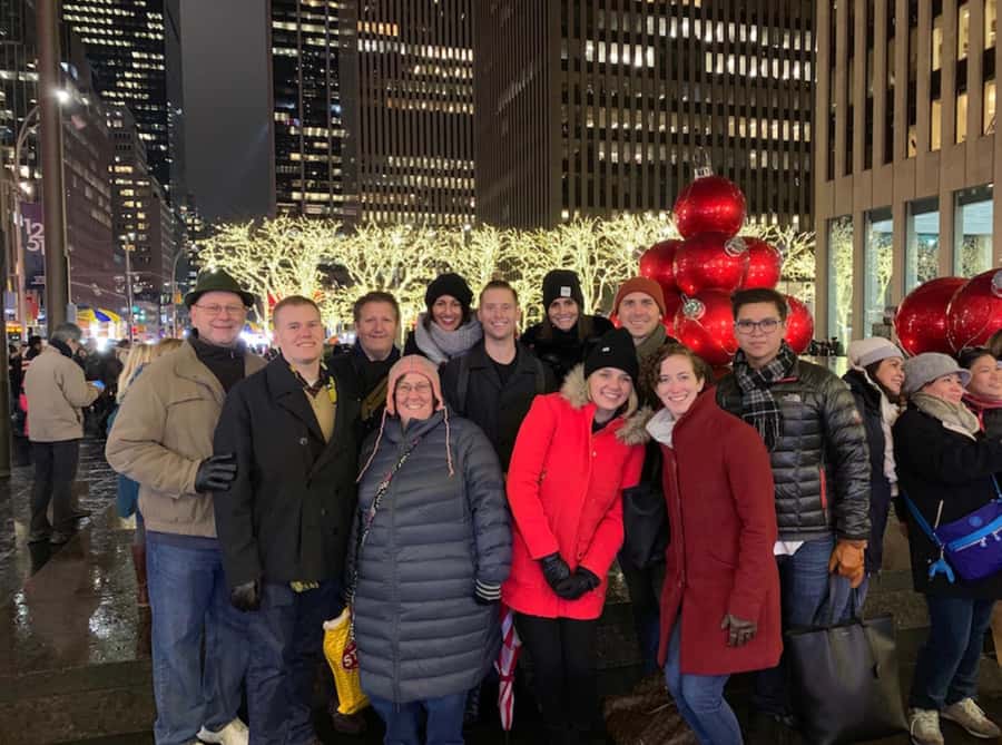 NYC: Christmas Holiday Guided Walking Tour with Dessert - St. Thomas Church and the shift from cathedral calm to Times Square noise