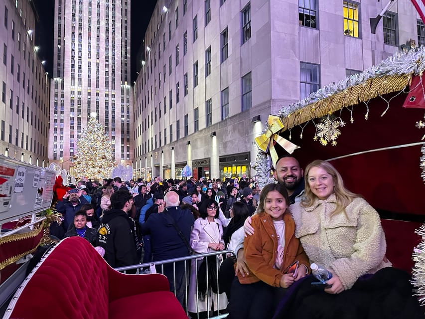 NYC: Christmas Lights Horse Carriage Ride - Rockefeller Center and the Christmas Tree Moment You’ll Remember