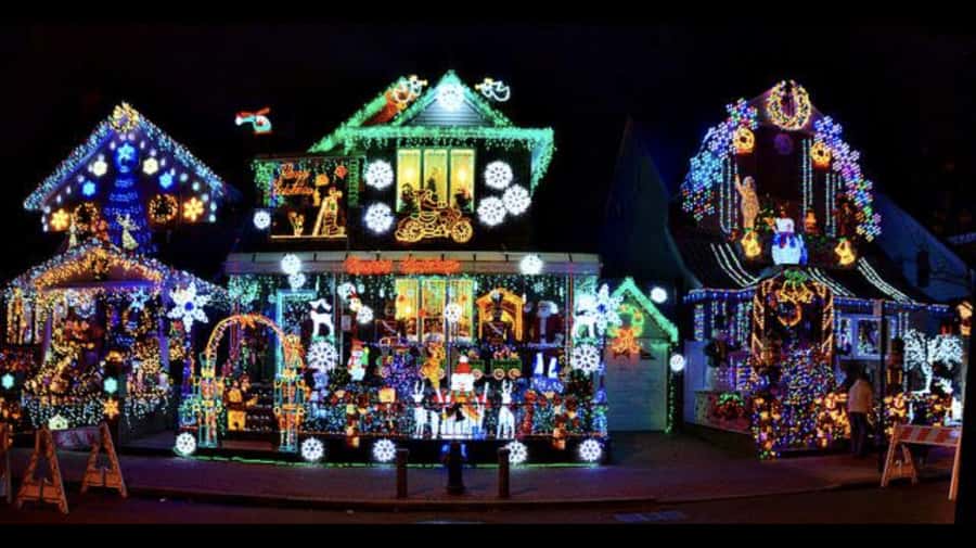 NYC: Christmas Lights Tour and Dyker Heights - Bay Ridge first: the easiest place to get in the holiday mood