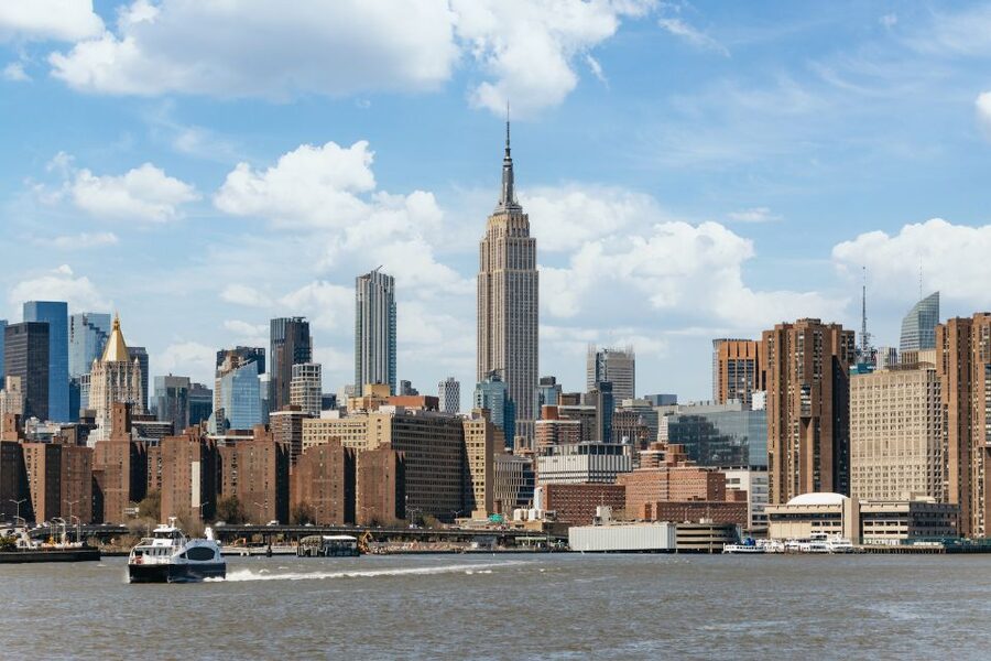 NYC: Circle Line 1.5-Hr Landmarks Skip-The-Box-Office Cruise - Pier 83 to the Skyline: how this 90-minute route really plays