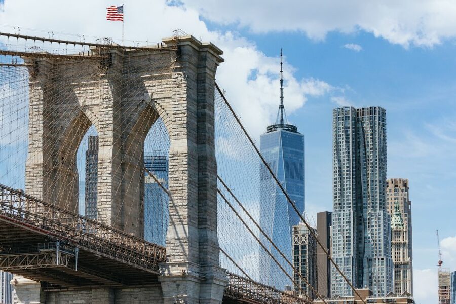 NYC: Circle Line 1.5-Hr Landmarks Skip-The-Box-Office Cruise - Bridges for days: Brooklyn Bridge, Manhattan Bridge, and Williamsburg Bridge