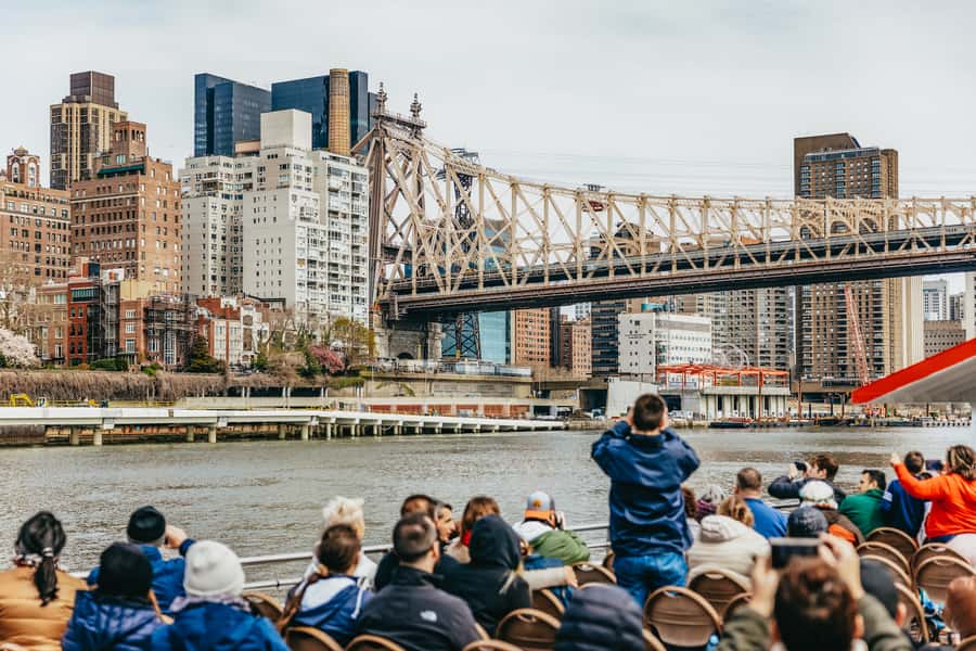 NYC: Circle Line 2.5 Hour Best of NYC Boat Cruise - Key highlights to look for on this Circle Line cruise