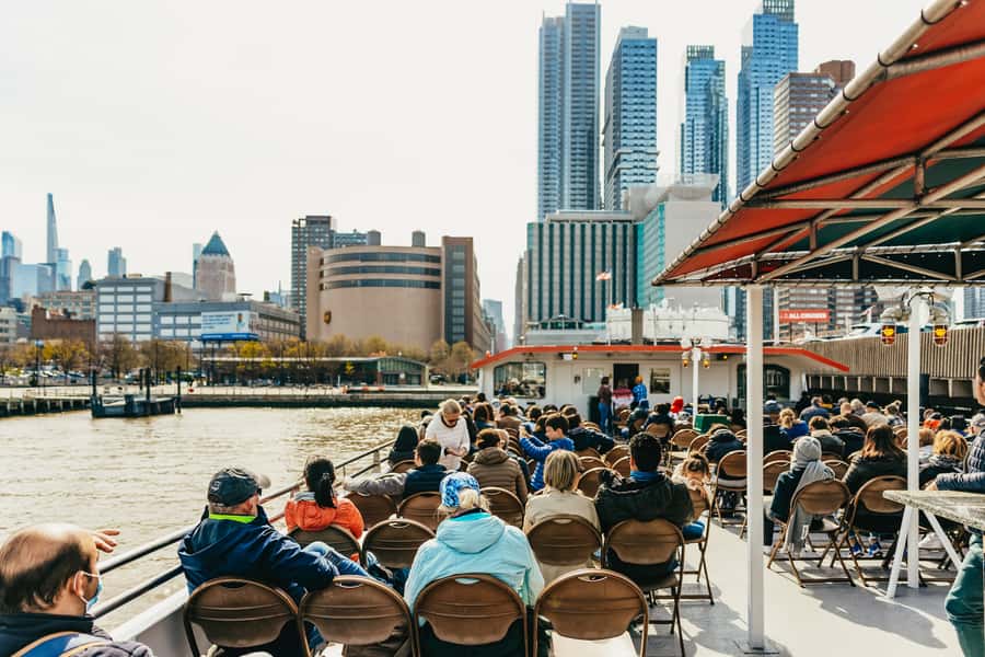 NYC: Circle Line 2.5 Hour Best of NYC Boat Cruise - Food, drinks, and what’s not allowed on board