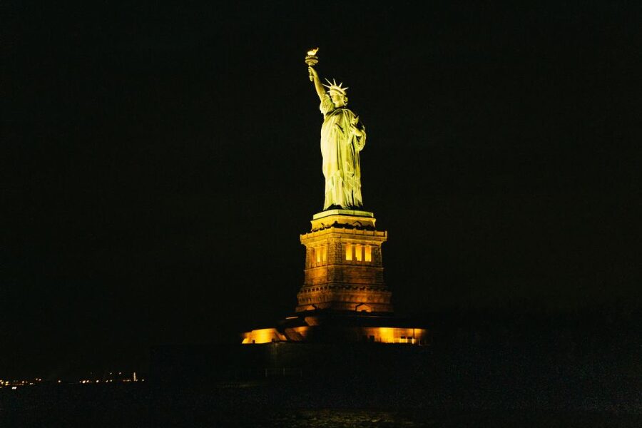 NYC: Circle Line 2h Harbor Lights Cruise Skip-The-Box-Office - Why the Lower Manhattan Night Views Hit Hard