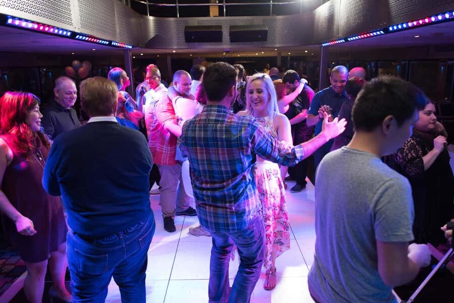 NYC: City Cruises Brunch, Lunch, or Dinner Buffet Cruise - Deck Comfort and 360 Views: Indoor Warmth vs Outdoor Photos