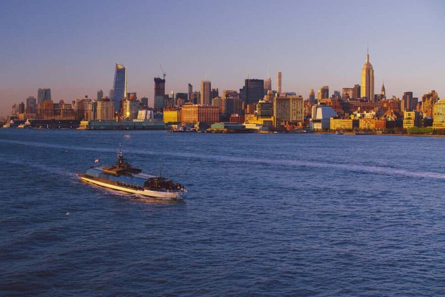 NYC: City Cruises Luxury Brunch, Lunch or Dinner Cruise - Inside the All-Glass Ship: Climate Control Beats New York Weather