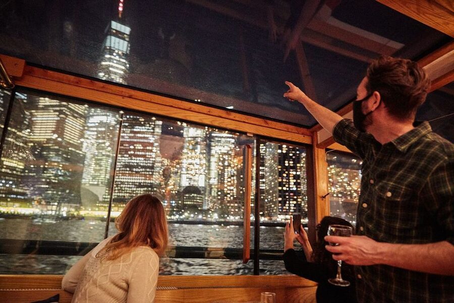 NYC: City Lights Yacht Cruise with Drink Included - Key highlights to know before you go