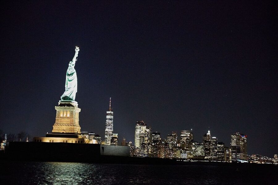 NYC: City Lights Yacht Cruise with Drink Included - The night route around Lower Manhattan and past Liberty Island