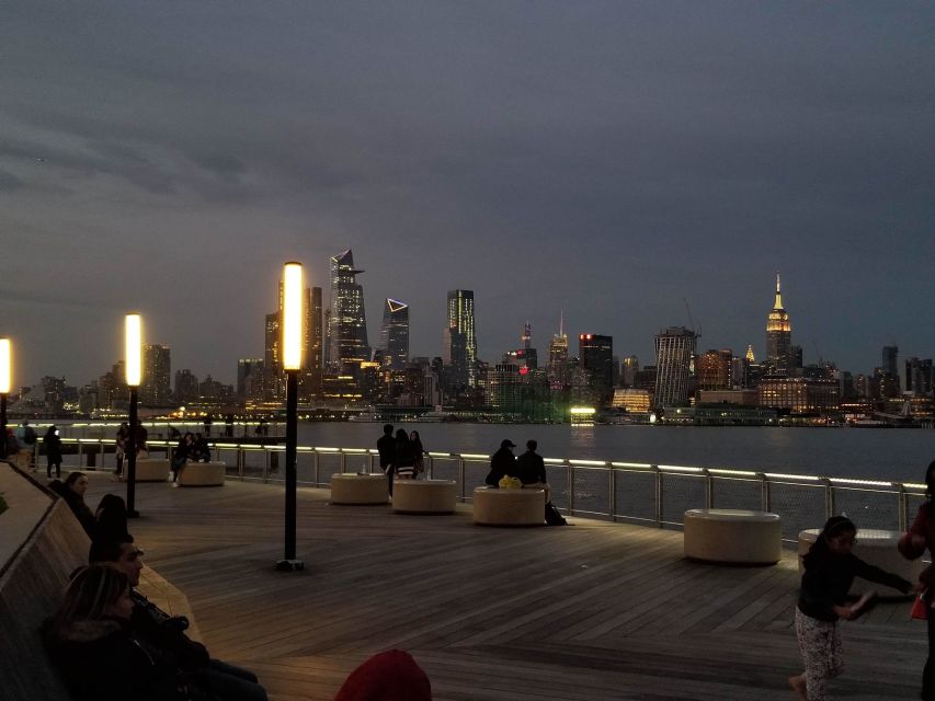 NYC: City Skyline Sightseeing MiniBus Tour at Night - Liberty State Park and the Empty Sky Memorial: Big Night Feelings