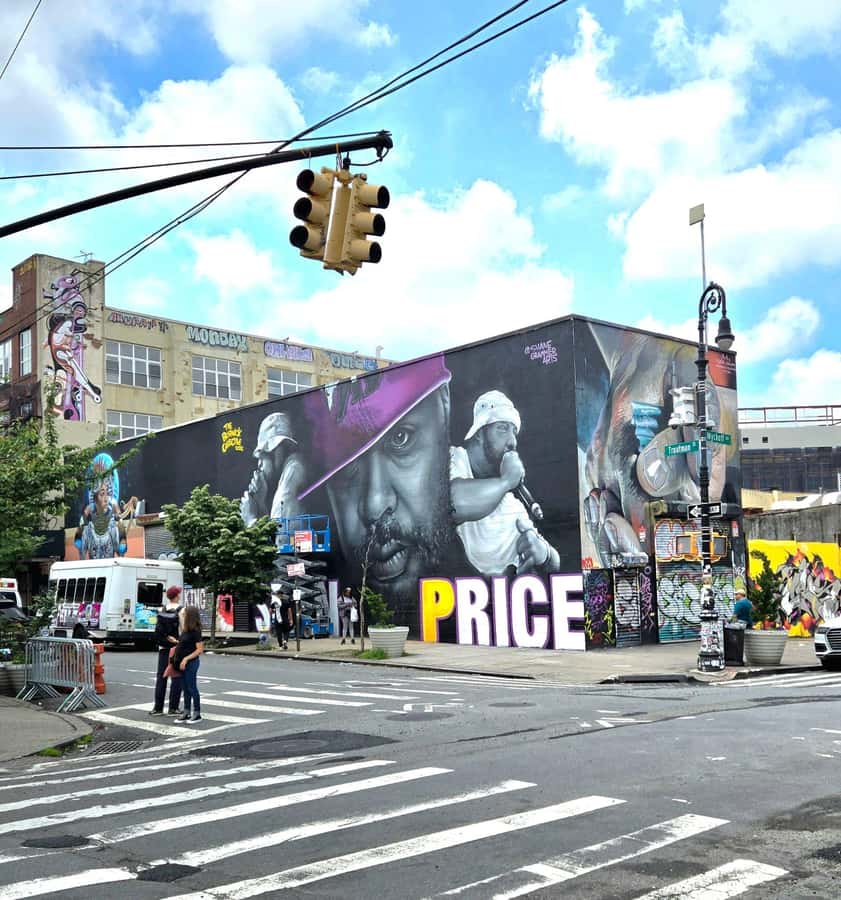 NYC Contrasts Tour: Harlem, Bronx, Bushwick, Queens, and Brooklyn - Queens: Whitestone, Malba, Flushing Meadows, and the Unisphere