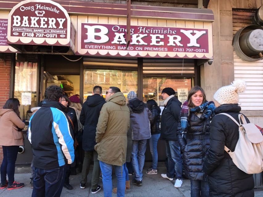 NYC: Contrasts Tour of Harlem, The Bronx, Queens & Brooklyn - Starting in Midtown and getting the contrast right away