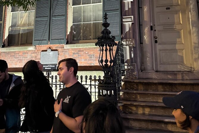 NYC Dark History Walking Tour: Ghosts, Murders, and Mafia - Entering NYC Dark History at 7:30 pm: Built for a lively night walk