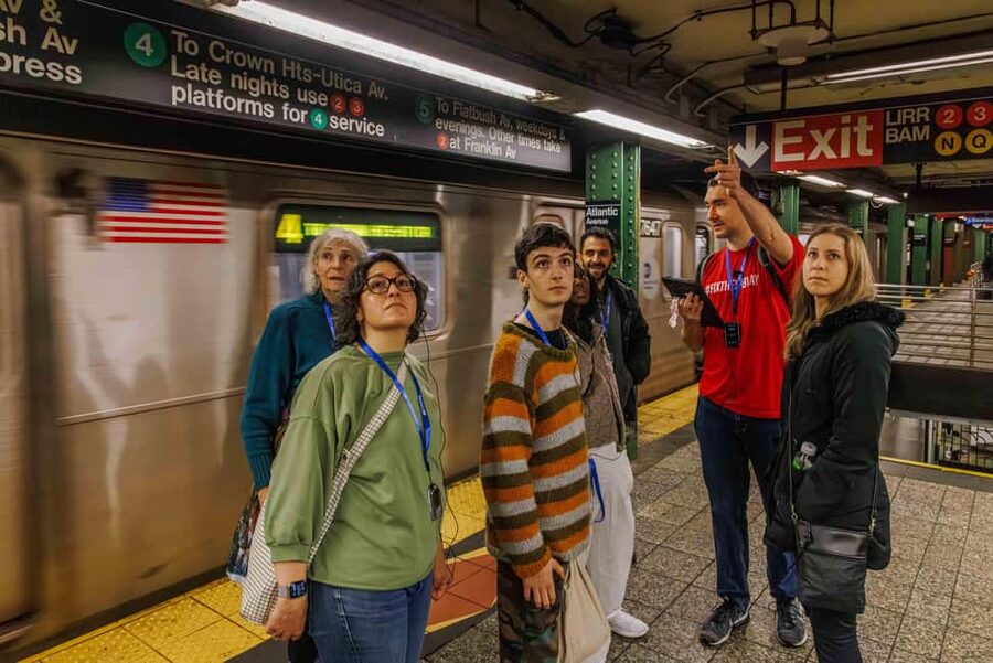 NYC: Discover NYC Subway Secrets Below Manhattan - Private - World Trade Center platform history: standing where the network changed