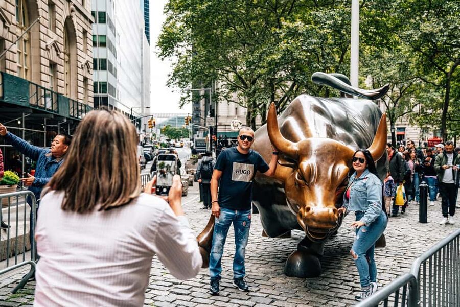NYC: Downtown, Financial District & Ground Zero Guided Tour - Pace, Group Experience, and Guide Differences