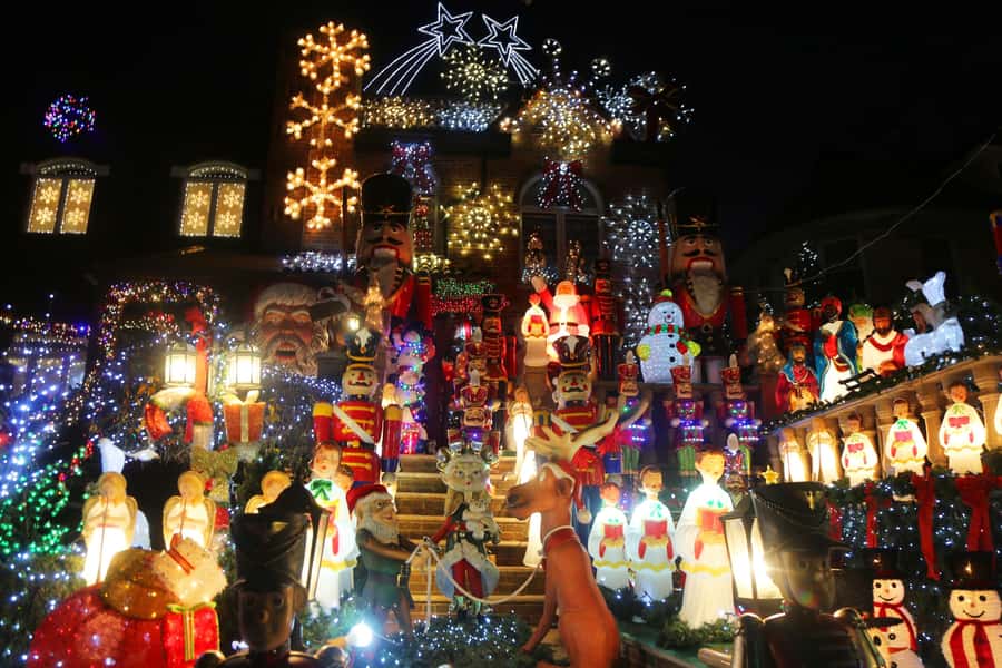 NYC: Dyker Heights Christmas Lights Tour with Hot Cocoa - Key Highlights You’ll Care About