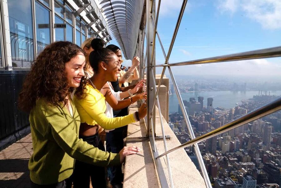 NYC: Empire State Building Express Tickets – Skip the Line - Red Carpet Entry at 20 West 34th: Where the Express Starts