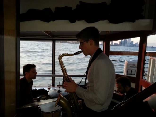 NYC: Evening Jazz Cruise on the Yacht Manhattan - The ride itself: the harbor loop and what you’ll see