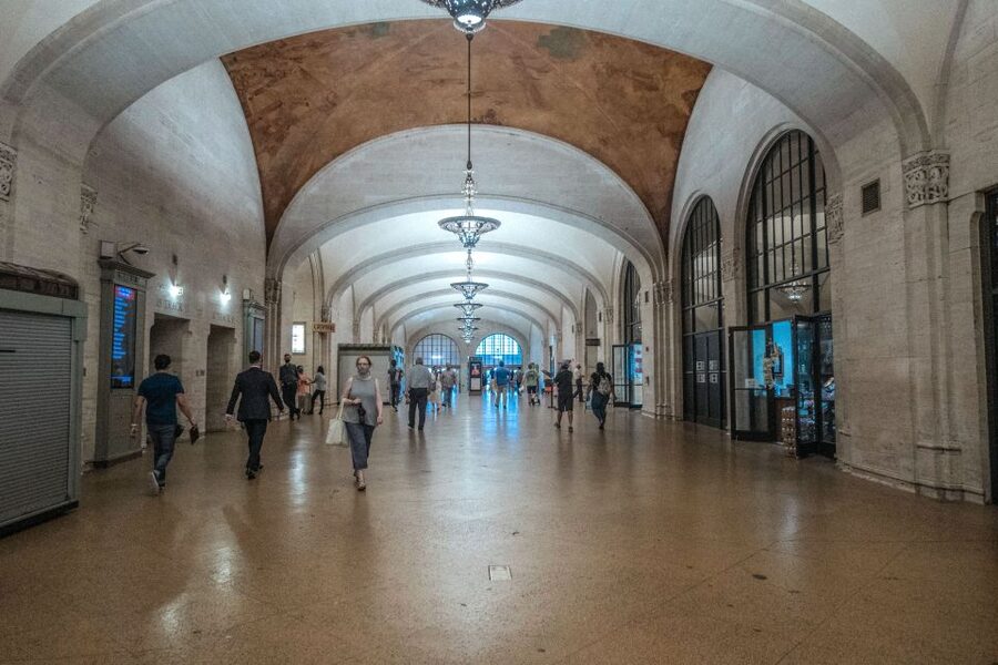 NYC | French guided tour Grand Central & Midtown - First stop: Gregory’s Coffee and getting your bearings fast