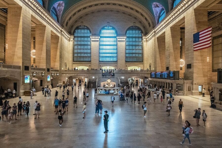 NYC | French guided tour Grand Central & Midtown - The lesser-known corners: secrets, “how is this here?” moments, and a secret elevator vibe