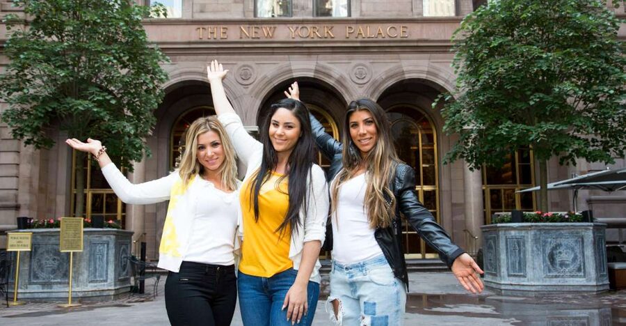 NYC: Gossip Girl Sites Bus Tour - The candy store and other quick hits you’ll catch along the way