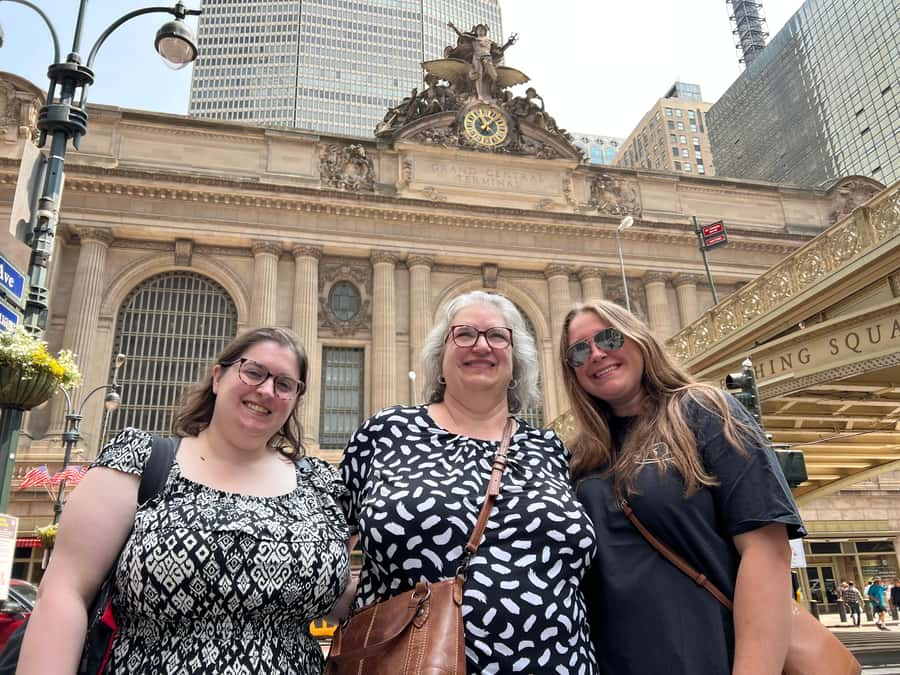 NYC: Grand Central Terminal History and Mysteries - Walking the Main Concourse Like a Detective