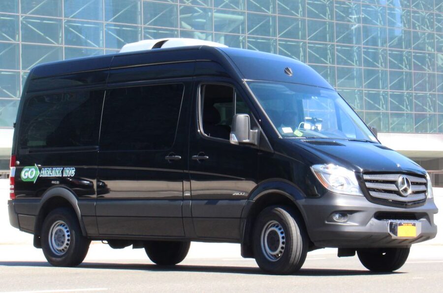 NYC: Gray Line Guided 5 Hour Manhattan Premium Bus Tour - Meeting at 770 8th Ave: start smoothly and avoid stress