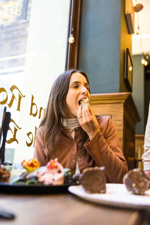 NYC: Guided Bagel Tour with Bagel Tastings - Meeting point at Bagel Pub on 7th Ave: find your guide fast