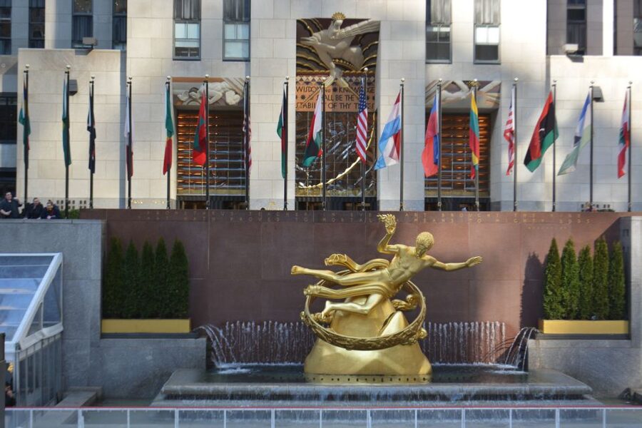NYC: Guided Bus and Walking Tour with Staten Island Ferry - Midtown orientation: Central Park and the Columbus Circle zero-mile point