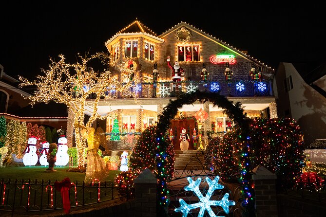 NYC Holiday Lights and Dyker Heights Luxury Bus Tour - Price check: is $75 worth it for this mix of stops?