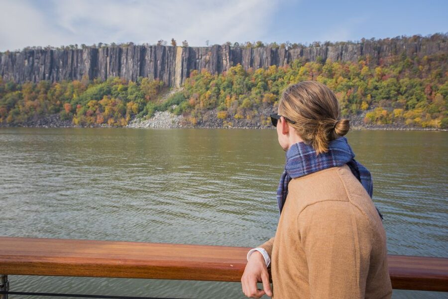 NYC: Hudson River Fall Foliage Yacht Tour - The Hudson at fall speed: what the foliage really looks like