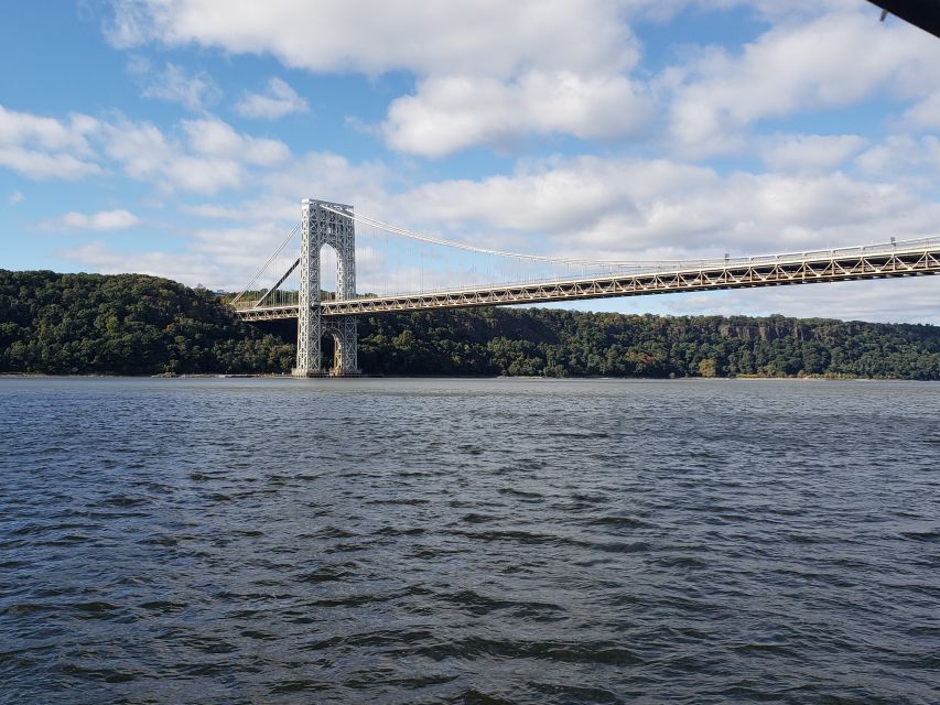 NYC: Hudson River Fall Foliage Yacht Tour - Price and value at $110: when this cruise is worth it