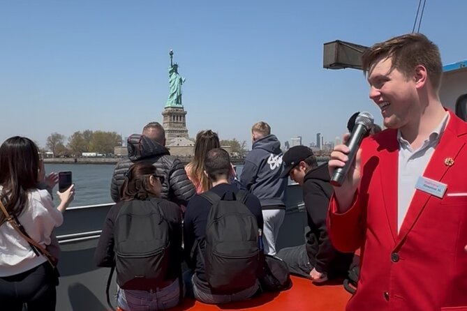 NYC Iconic Landmarks Cruise and Tour - Pier 36 Boarding: Simple E-Ticket for a Quick 75-Minute Cruise
