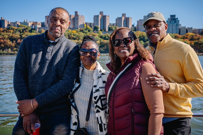 NYC Iconic Landmarks Cruise and Tour - Statue of Liberty: The Best Selfie Angle From a Few Hundred Feet Away