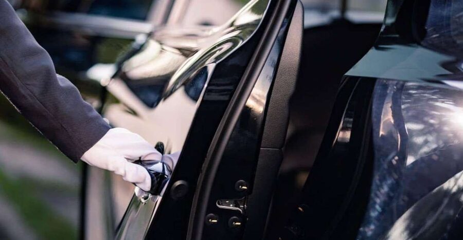 NYC: JF.Kennedy Airport Private Transfer to Manhattan - Price and What You’re Really Buying (Not Just the Number)