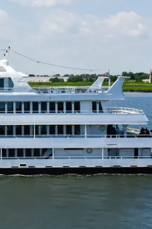 NYC: July 4th Fireworks Party Cruise with BBQ Buffet & Bar - Who this cruise fits best
