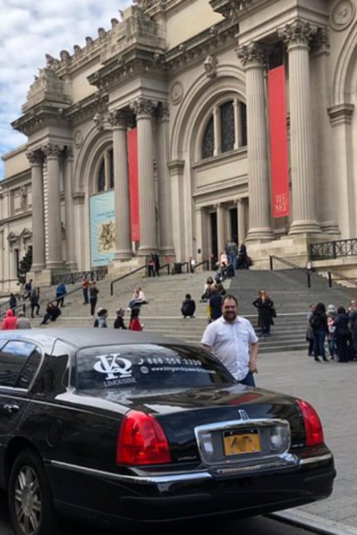 NYC Limousine Tour By Stretch Limo-King And Queen Limo NYC - Chinatown and Little Italy Together: The Melting Pot Loop