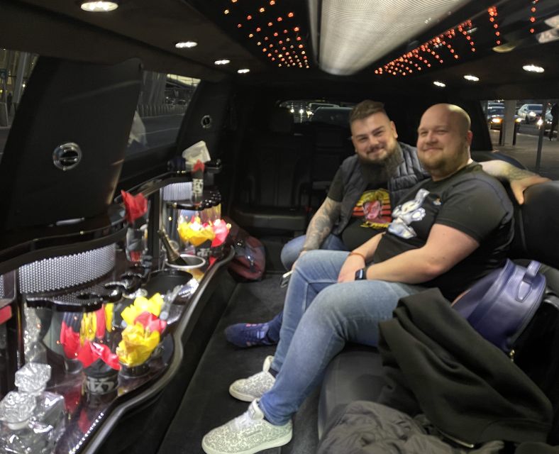 NYC Limousine Tour By Stretch Limo-King And Queen Limo NYC - Vehicle Fit: Stretch Limo for 7 vs Luxury SUV for 6