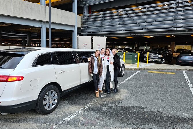 NYC Limousine Tour (New York "NYC Limo Tour" Limo, SUV Or Van ) - Who This Tour Suits Best (And Who Should Skip It)