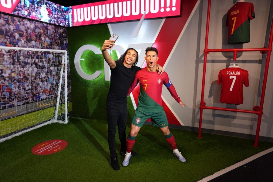 NYC: Madame Tussauds Entry Tickets - The big named sets: pop culture, sports, politics, and runway fun