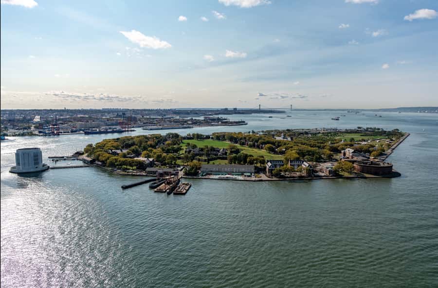 NYC: Manhattan Sightseeing Helicopter Tour - Price and value at $299: what’s included and what might cost extra