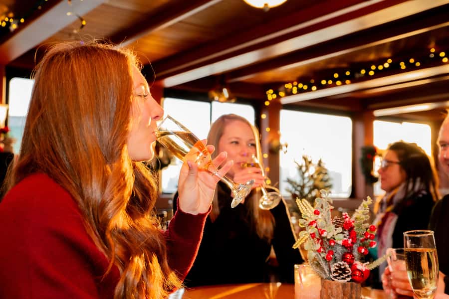 NYC: Manhattan Skyline Brunch Cruise with a Drink - The Crew and the Boat: Why Service Matters on a Short Cruise