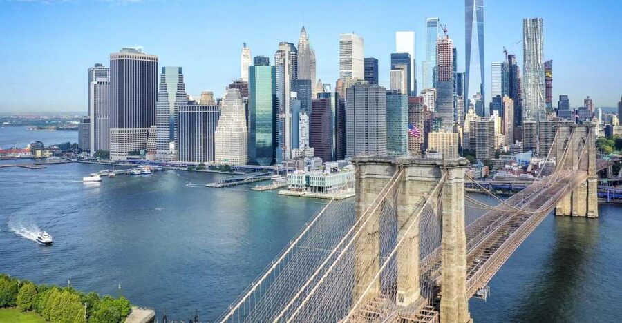 NYC Midtown Manhattan Highlights Private Walking Tour - 2-hour option: 5th Avenue to Times Square to the NYPL