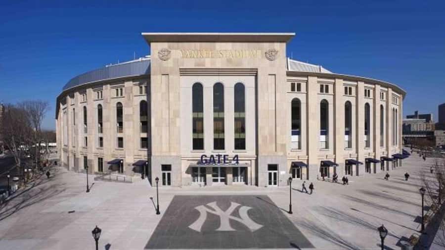 NYC: New York City Contrasts Tour through Harlem, The Bronx, Queens and Brooklyn - The Bronx: Joker Stairs, Yankee Stadium breaks, and mural photo stops