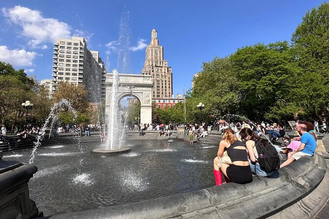 NYC: New York History & Landmarks Guided City Tour by E-Cart - The High Line in 10 minutes: what to look for on a rail-line park