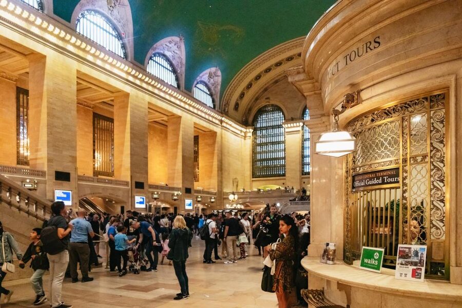 NYC: Official Grand Central Terminal Guided Tour - Vanderbilt Hall and the World-Famous Tiffany Clock
