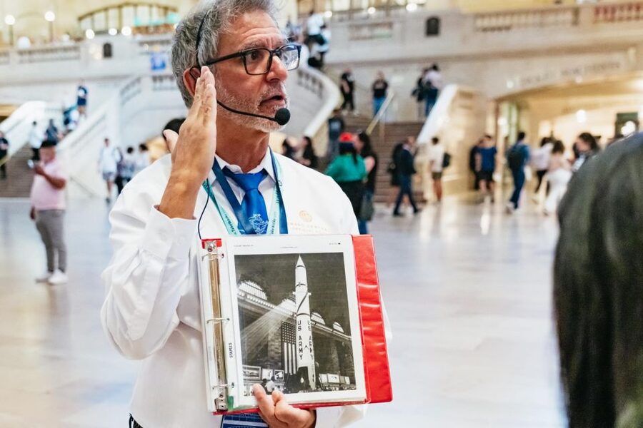 NYC: Official Grand Central Terminal Guided Tour - 1920s Power-Player Stops: Tycoon Office, Speakeasy Lore, and Secret Staircases