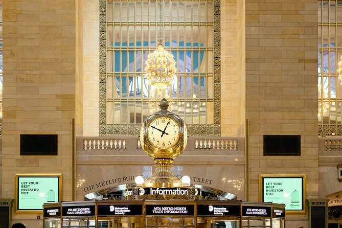 NYC: Official Grand Central Terminal Tour - Entering Grand Central: the concourse, the clocks, and the Vanderbilt story
