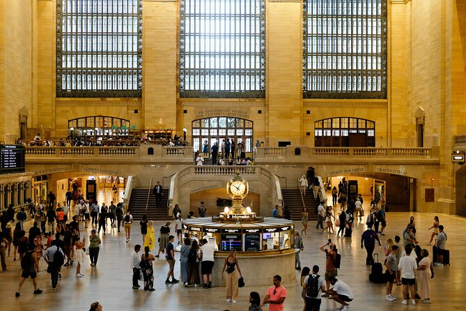 NYC: Official Grand Central Terminal Tour - Vanderbilt Hall to Pershing Square: how the Tiffany clock grabs your attention
