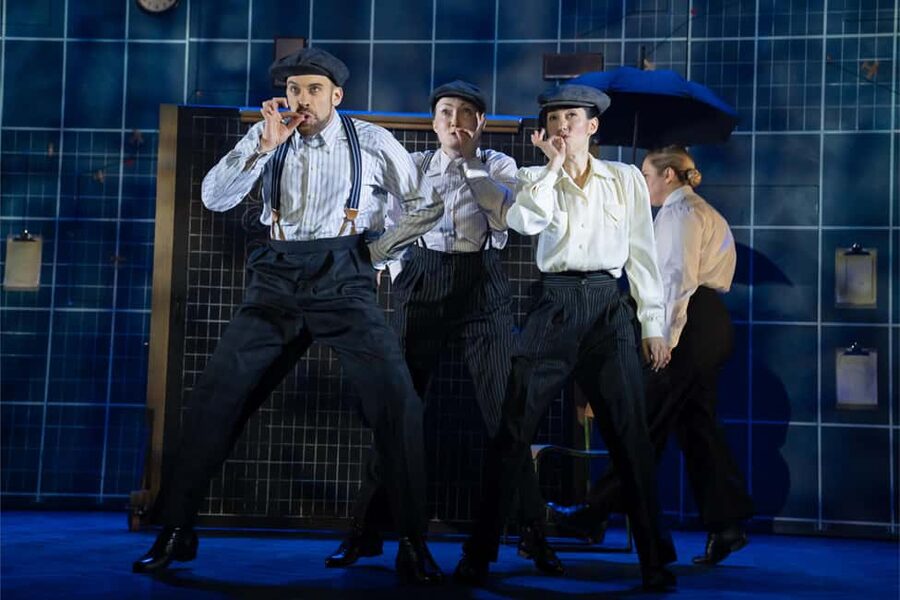 NYC: Operation Mincemeat on Broadway - Entering the theatre with mobile tickets