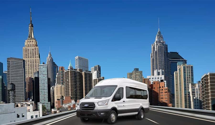 NYC: Panoramic Tour by Air, Water and Land - Roosevelt Island walk: calmer streets, river-level context